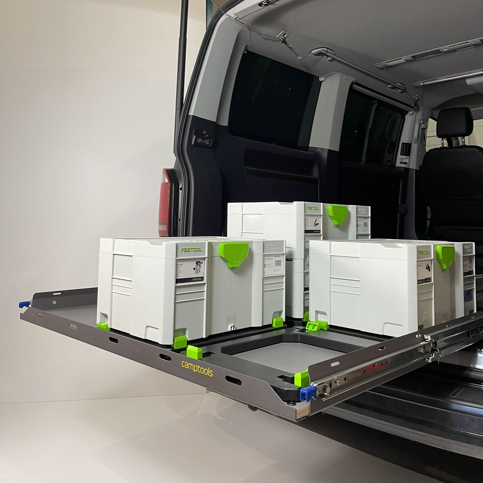 Schlafsystem Space für den VW T5/T6 mit Motorrad