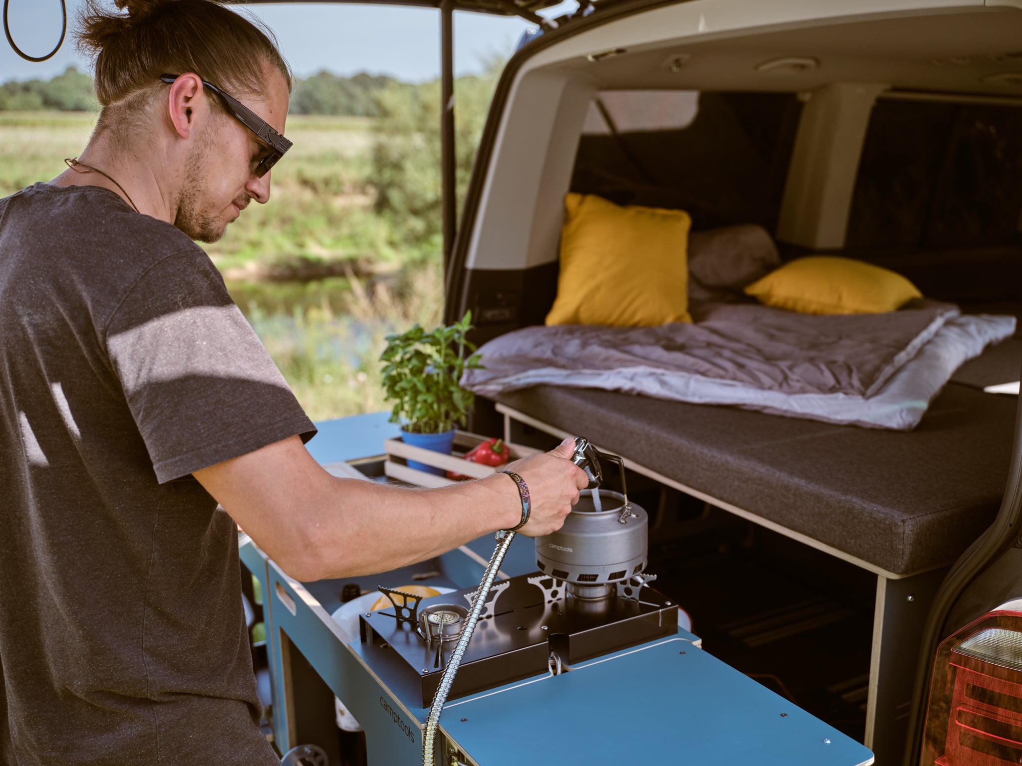 COSLEE Komplettset inkl. Küchenmodul, Wassersystem und Kühlbox