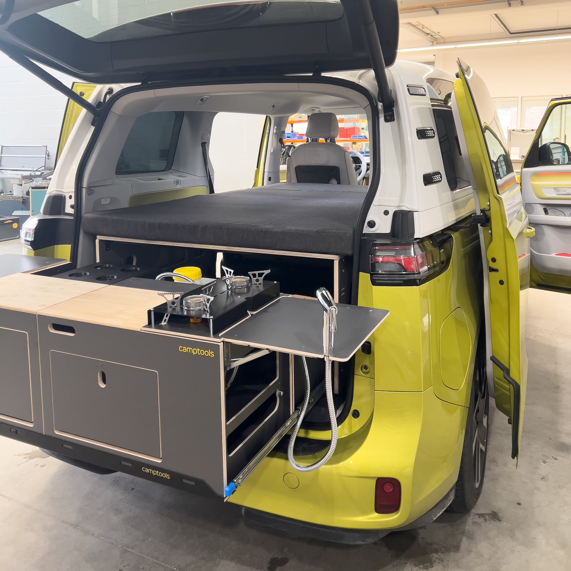 Aufklappbares Schlafsystem für ID. Buzz