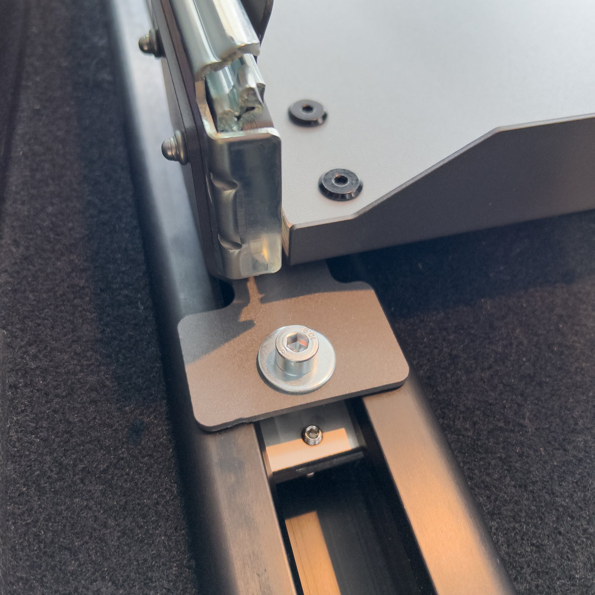 Heckauszug für Peugeot Traveller mit Bodenschienen