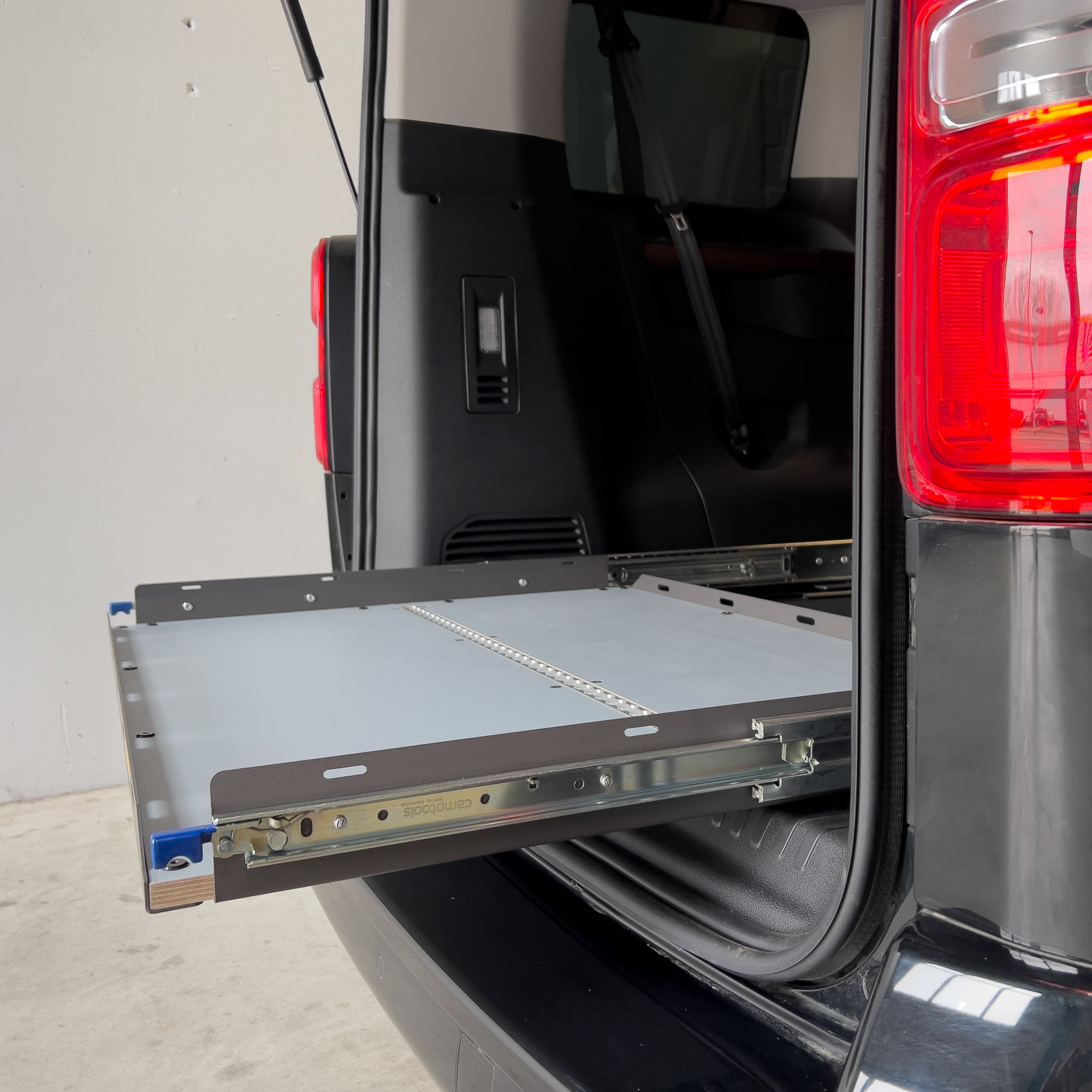 Heckauszug für Peugeot Traveller mit Bodenschienen