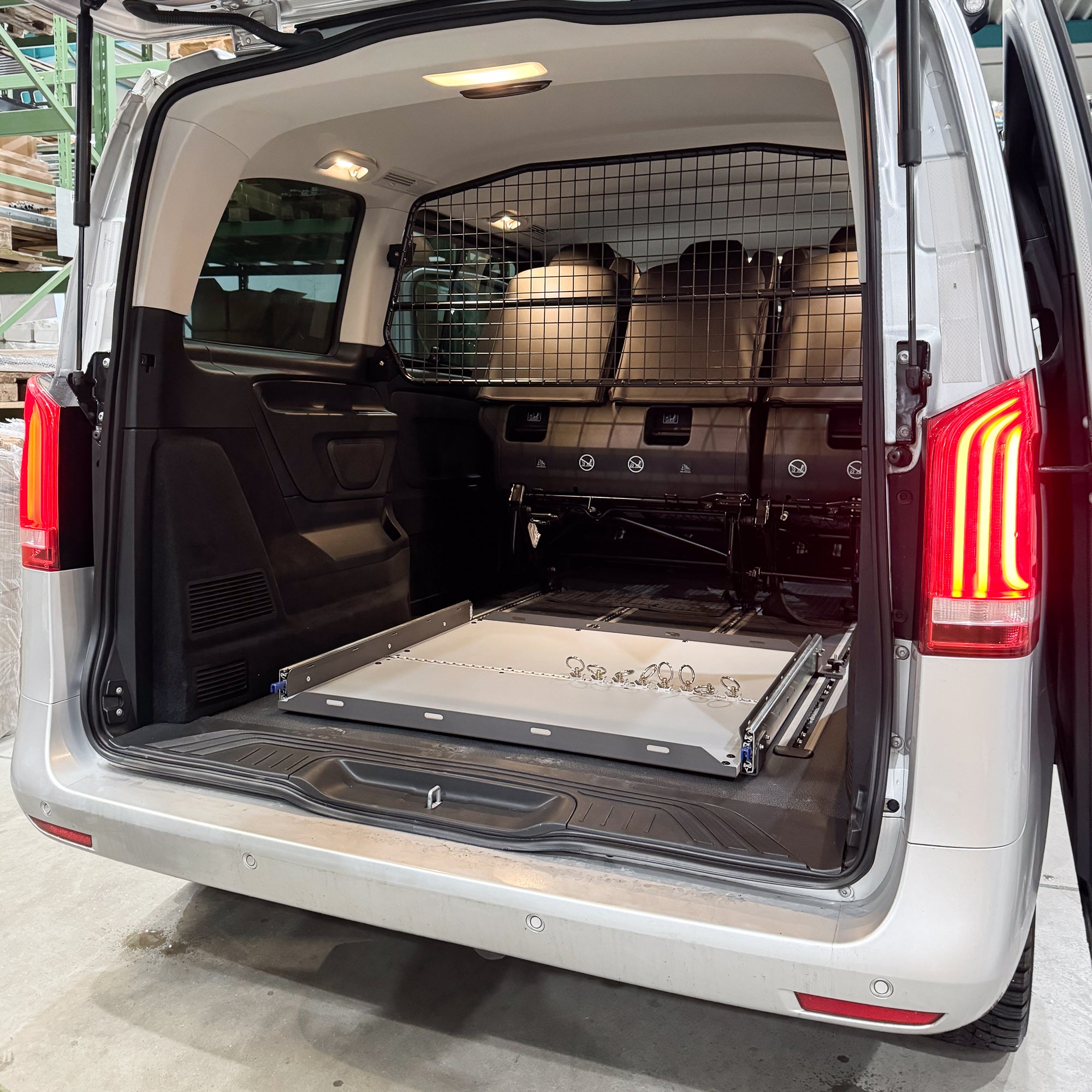 Heckauszug für Mercedes Viano W639 mit Bodenschiene