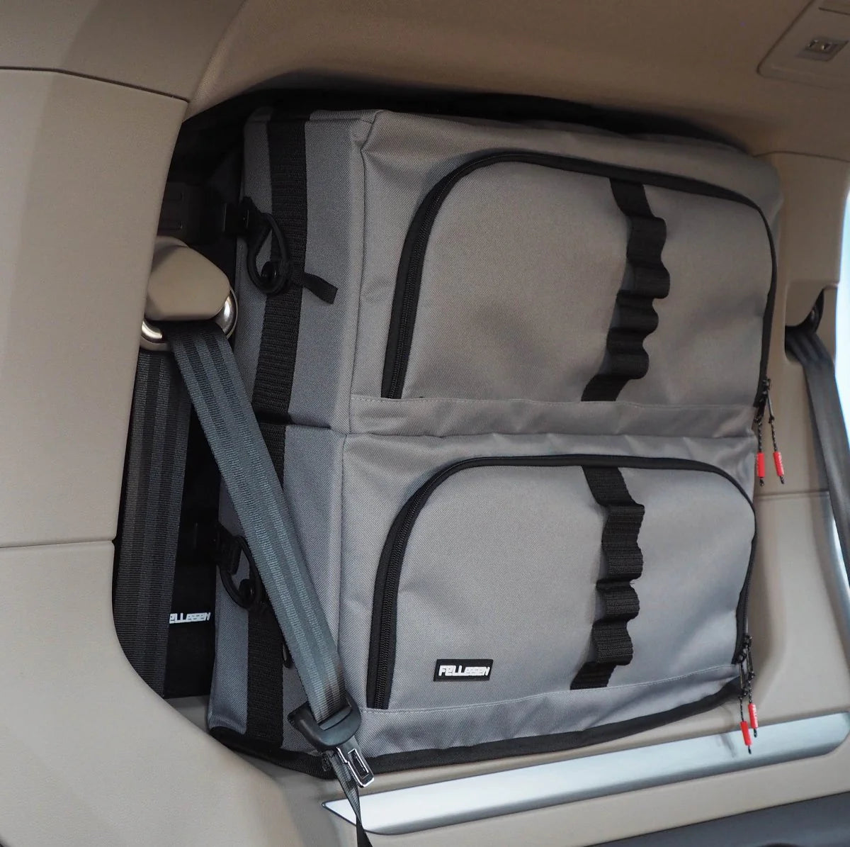 Premium Fenstertaschen für VW T7 Multivan Kompakt (kurzer Radstand L1) – Robust und modular