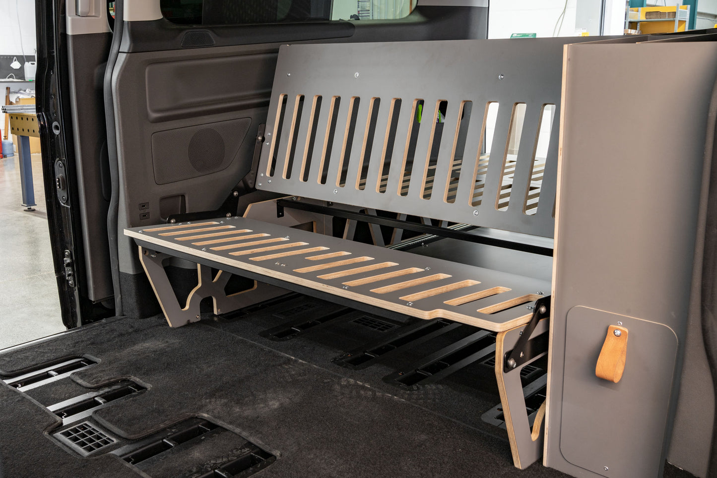 Side cabinet for Ford Tourneo Custom L2